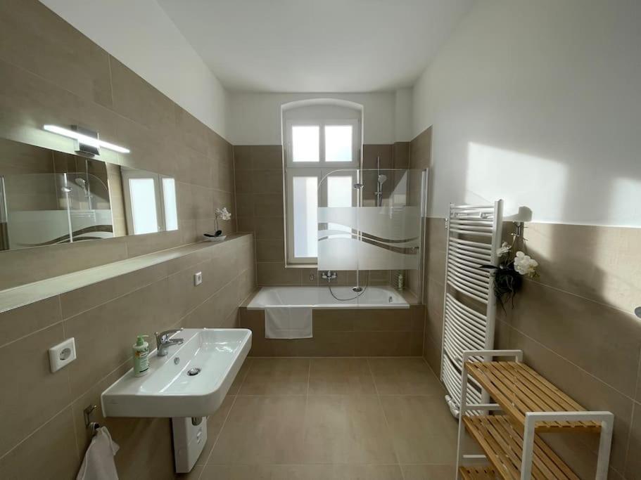 Lucky Stays Ls10 - Vollausstattung - Zentrum - Aufzug - Grosse Kueche - 2 Zimmer - Smart-Tv Magdeburg Luaran gambar